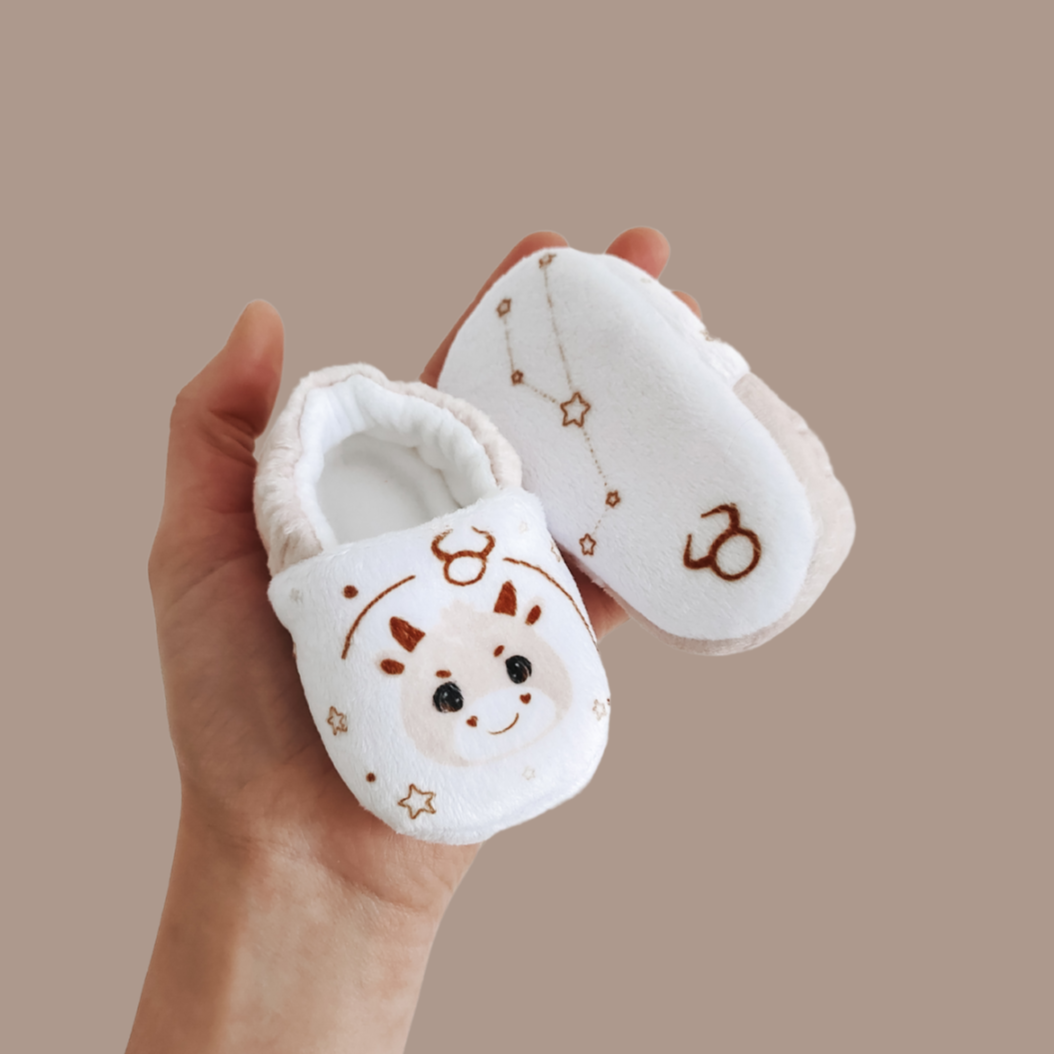 Chaussons bébé - astro ⭐ - de janvier à juin